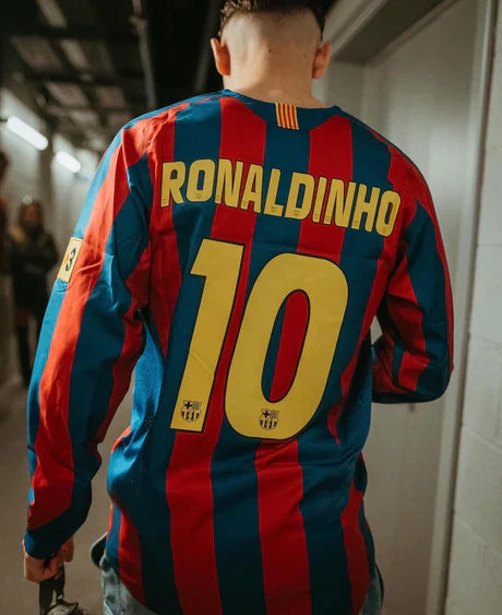 FC BARCELONA 2005-06 RETRO LONGSLEEVE